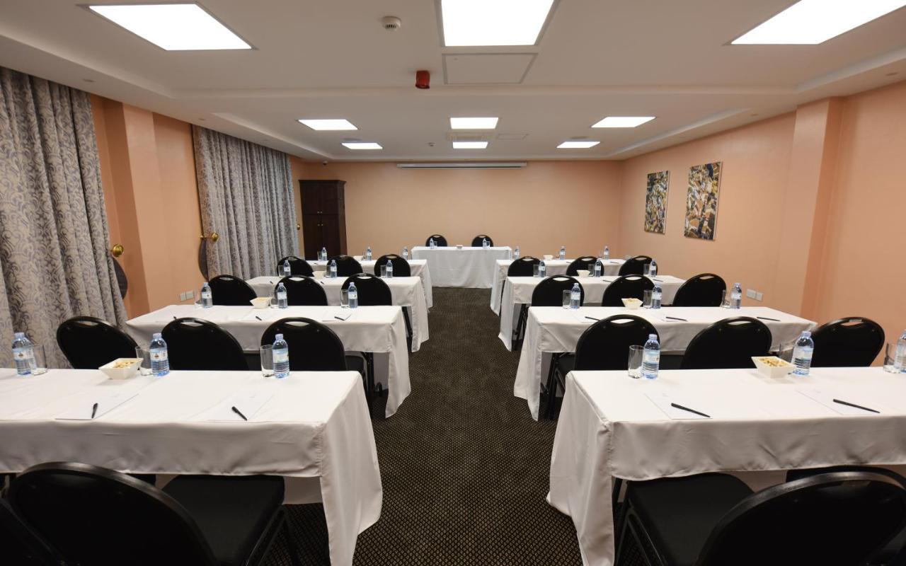 Casa Solada Hotel Kampala Ngoại thất bức ảnh