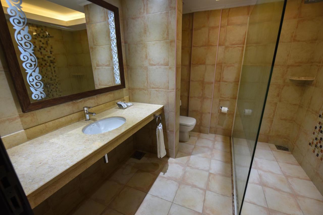 Casa Solada Hotel Kampala Ngoại thất bức ảnh