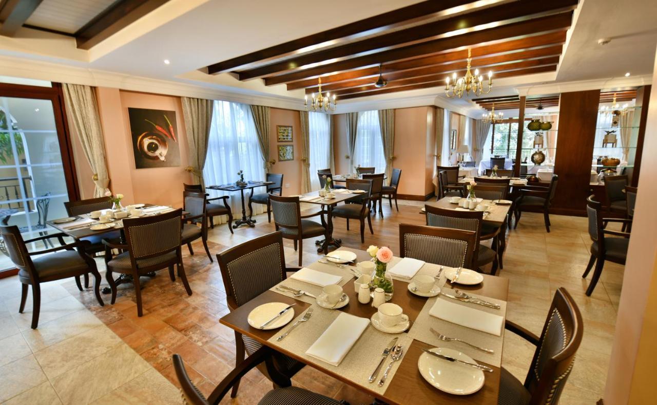Casa Solada Hotel Kampala Ngoại thất bức ảnh