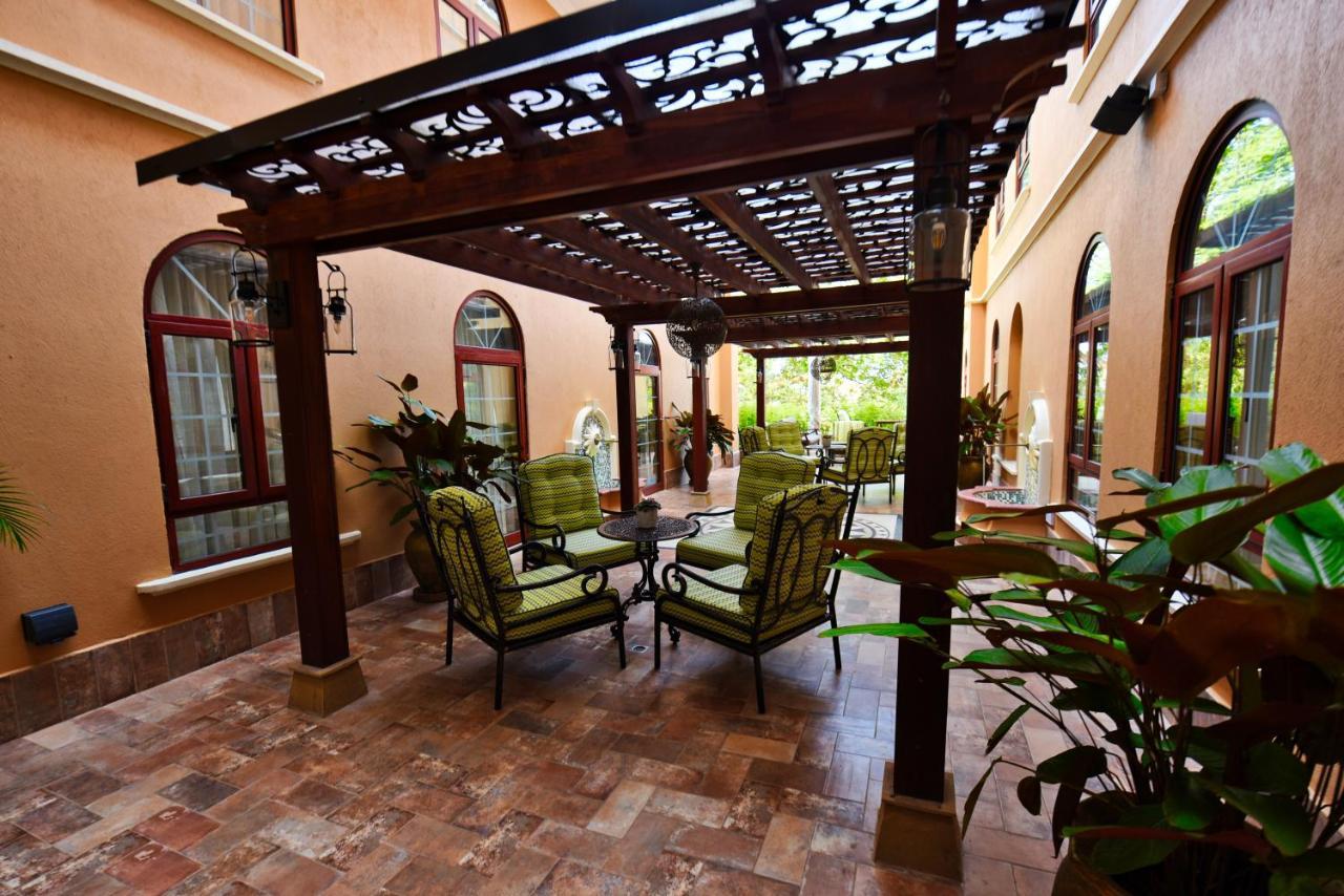 Casa Solada Hotel Kampala Ngoại thất bức ảnh