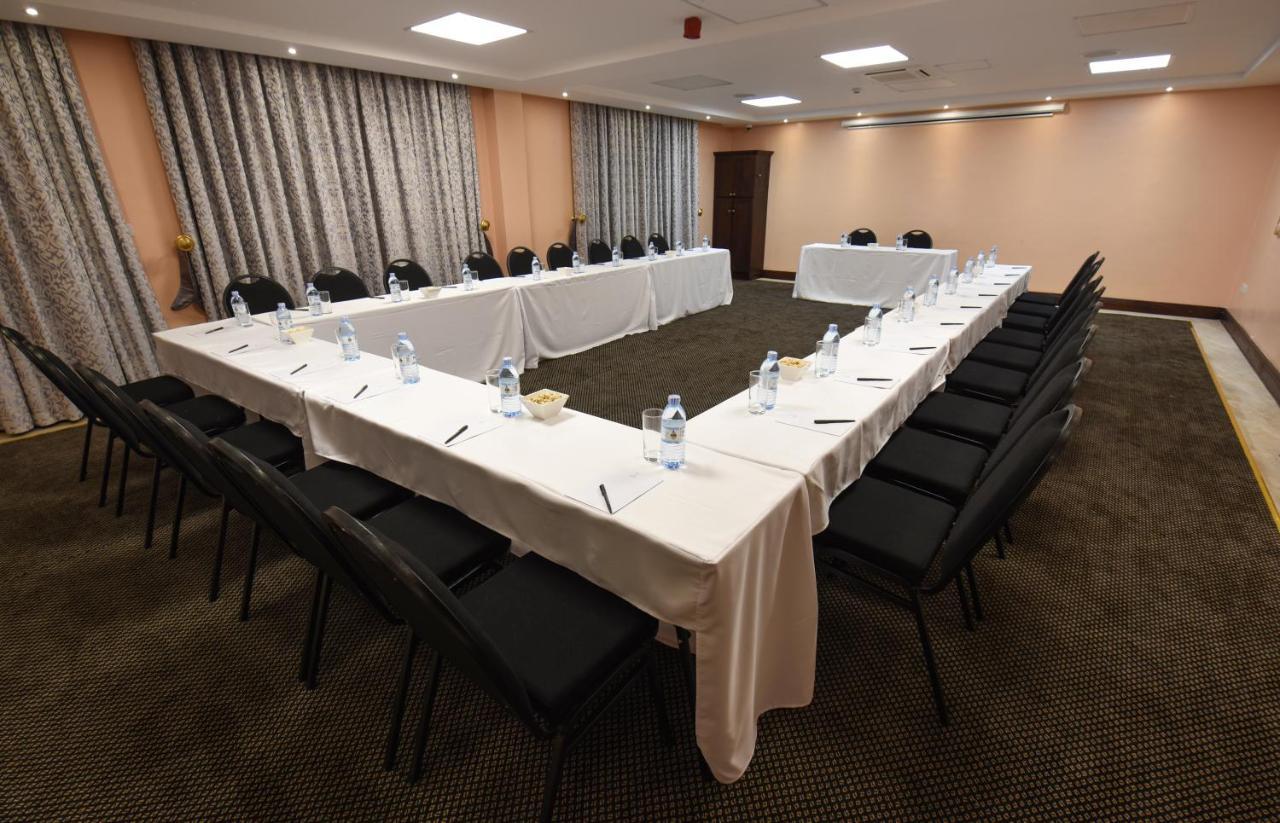 Casa Solada Hotel Kampala Ngoại thất bức ảnh