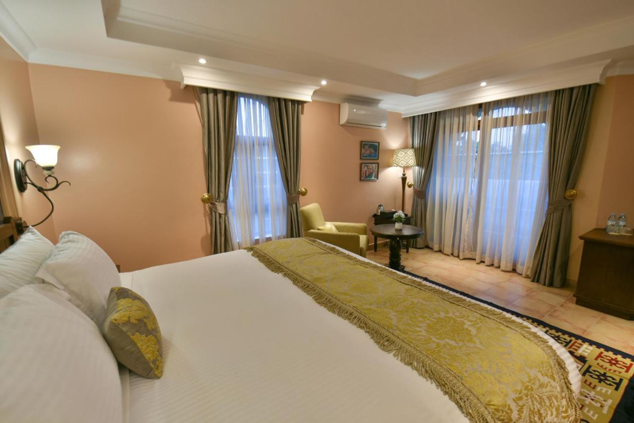 Casa Solada Hotel Kampala Ngoại thất bức ảnh