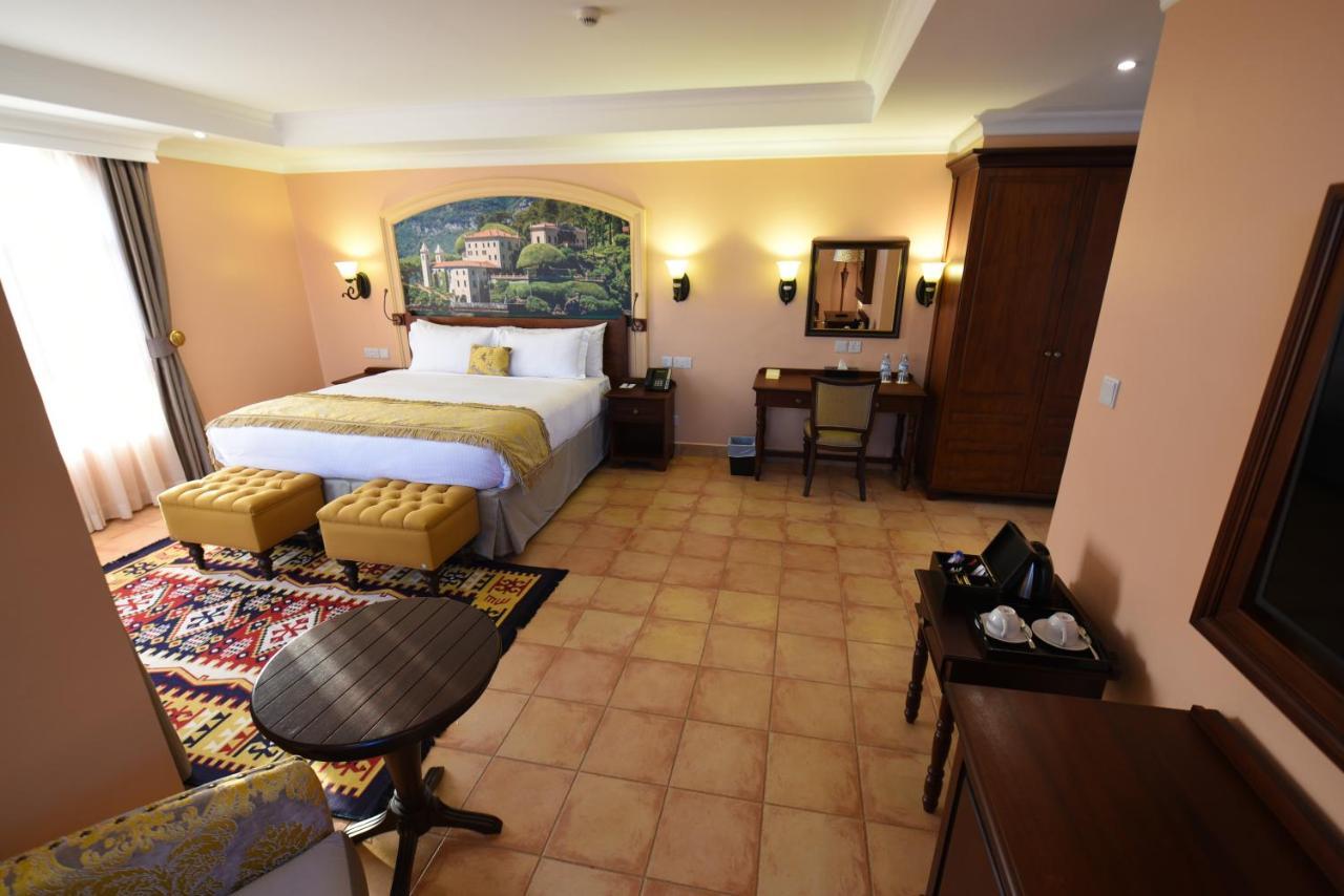 Casa Solada Hotel Kampala Ngoại thất bức ảnh
